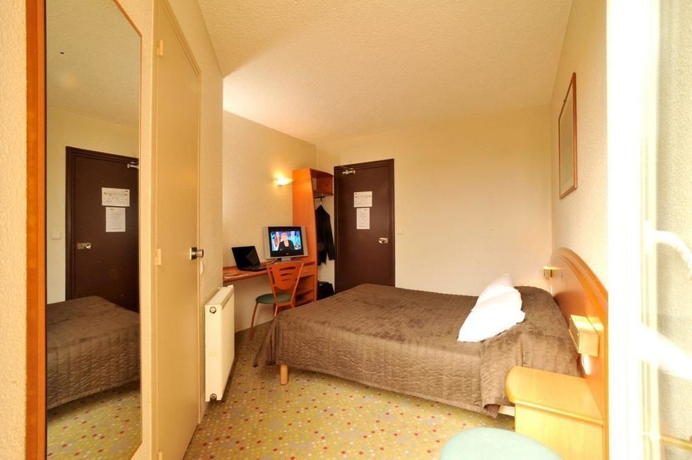 Ibis Budget Saint-Ouen-L'Aumone Exterior photo